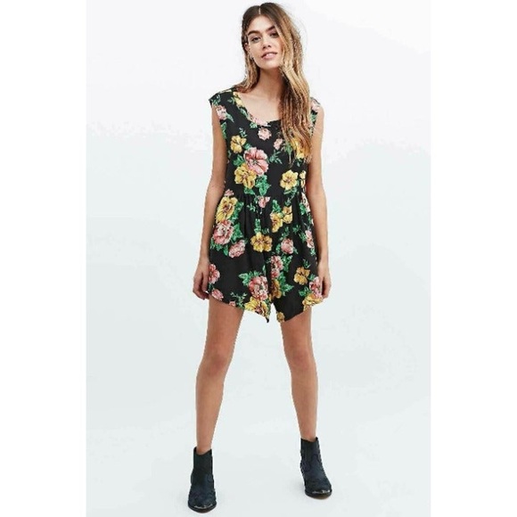Somedays Lovin Pants - Somedays  Lovin size medium Romper